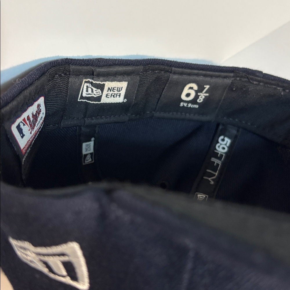 NEW ERA NEW YORK YANKEE FITTED HAT SIZE 6 7/8 - Picture 5 of 7